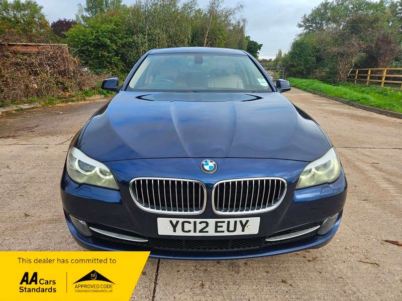 A 2012 BMW 5 SERIES 520d EFFICIENTDYNAMICS A 2012 BMW 5 SERIES 520d EFFICIENTDYNAMICS