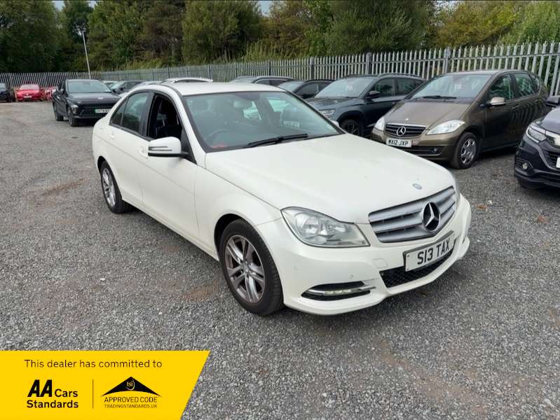 A 2013 MERCEDES C CLASS C220 CDI BLUEEFFICIENCY EXECUTIVE SE A 2013 MERCEDES C CLASS C220 CDI BLUEEFFICIENCY EXECUTIVE SE
