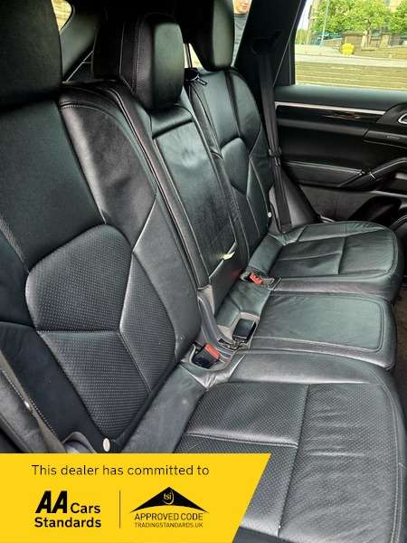 A 2013 PORSCHE CAYENNE D V6 TIPTRONIC BLACK EDITION A 2013 PORSCHE CAYENNE D V6 TIPTRONIC BLACK EDITION