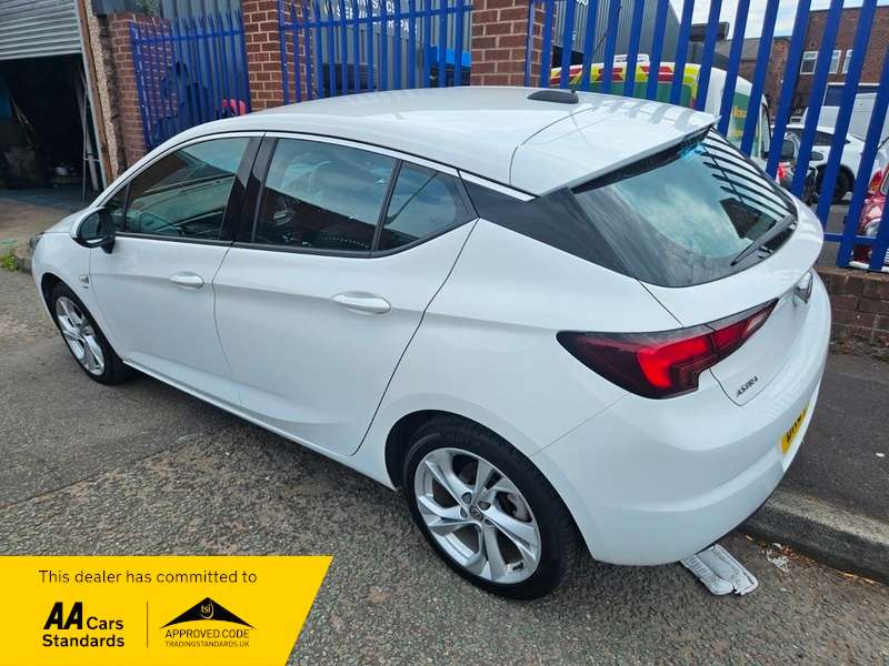 A 2017 VAUXHALL ASTRA 1.4 TURBO SRI A 2017 VAUXHALL ASTRA 1.4 TURBO SRI