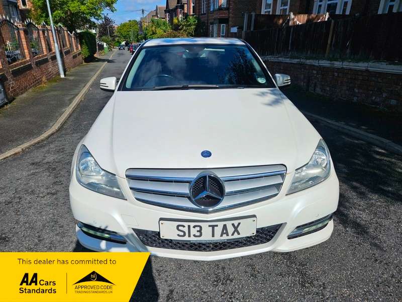 A 2013 MERCEDES C CLASS C220 CDI BLUEEFFICIENCY EXECUTIVE SE A 2013 MERCEDES C CLASS C220 CDI BLUEEFFICIENCY EXECUTIVE SE