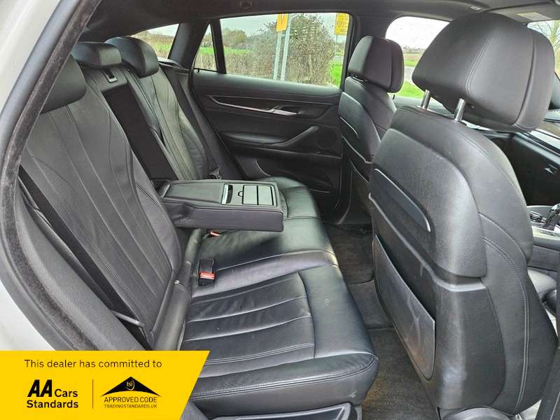 null BMW X6 null BMW X6