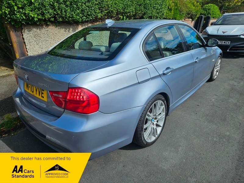 A 2010 BMW 3 SERIES 325i M SPORT A 2010 BMW 3 SERIES 325i M SPORT