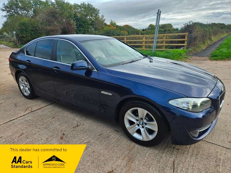 A 2012 BMW 5 SERIES 520d EFFICIENTDYNAMICS A 2012 BMW 5 SERIES 520d EFFICIENTDYNAMICS