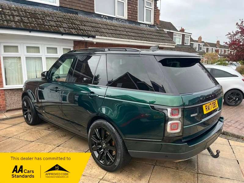 A 2017 LAND ROVER RANGE ROVER V8 AUTOBIOGRAPHY A 2017 LAND ROVER RANGE ROVER V8 AUTOBIOGRAPHY