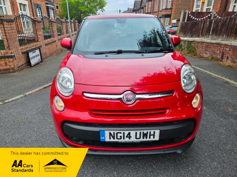A 2014 FIAT 500L 0.9 TWINAIR POP STAR MPW 7 SEATER A 2014 FIAT 500L 0.9 TWINAIR POP STAR MPW 7 SEATER