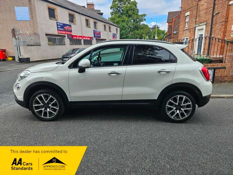 A 2016 FIAT 500X 2.0 MULTIJET CROSS PLUS A 2016 FIAT 500X 2.0 MULTIJET CROSS PLUS