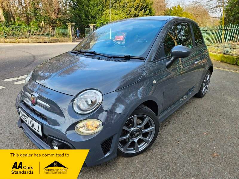 A 2017 ABARTH 500 595 A 2017 ABARTH 500 595