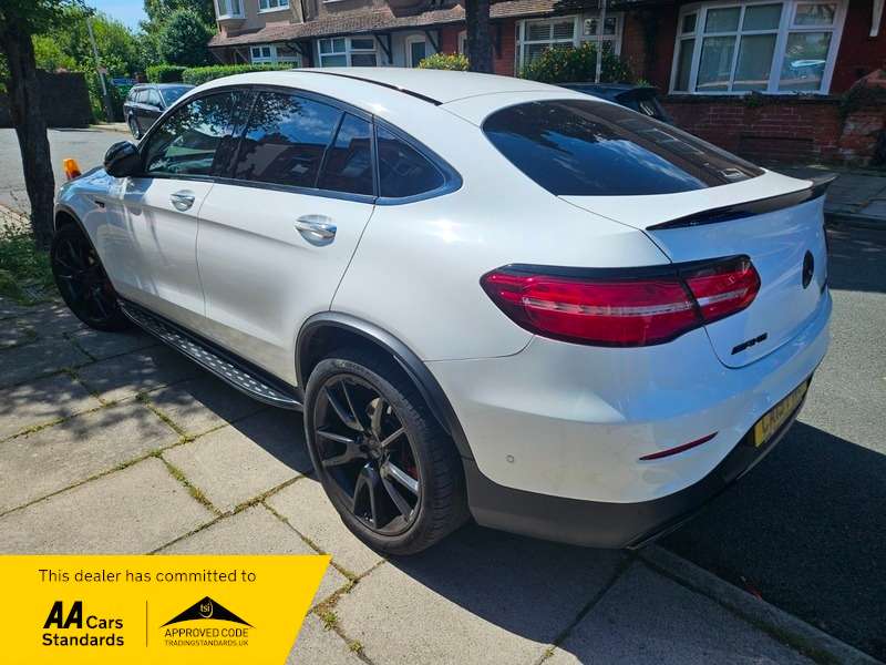 A 2019 MERCEDES GL CLASS AMG GLC 43 4MATIC PREMIUM PLUS A 2019 MERCEDES GL CLASS AMG GLC 43 4MATIC PREMIUM PLUS
