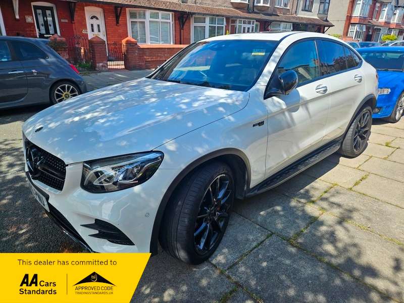 A 2019 MERCEDES GL CLASS AMG GLC 43 4MATIC PREMIUM PLUS A 2019 MERCEDES GL CLASS AMG GLC 43 4MATIC PREMIUM PLUS