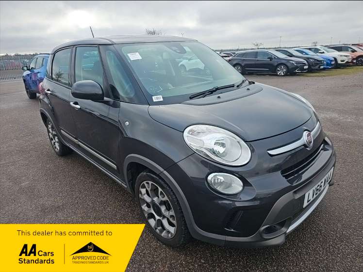 A 2016 FIAT 500L 1.3 MULTIJET TREKKING DUALOGIC A 2016 FIAT 500L 1.3 MULTIJET TREKKING DUALOGIC