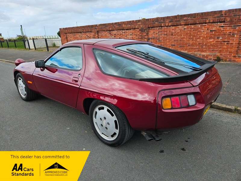 1986 PORSCHE 928 1986 PORSCHE 928