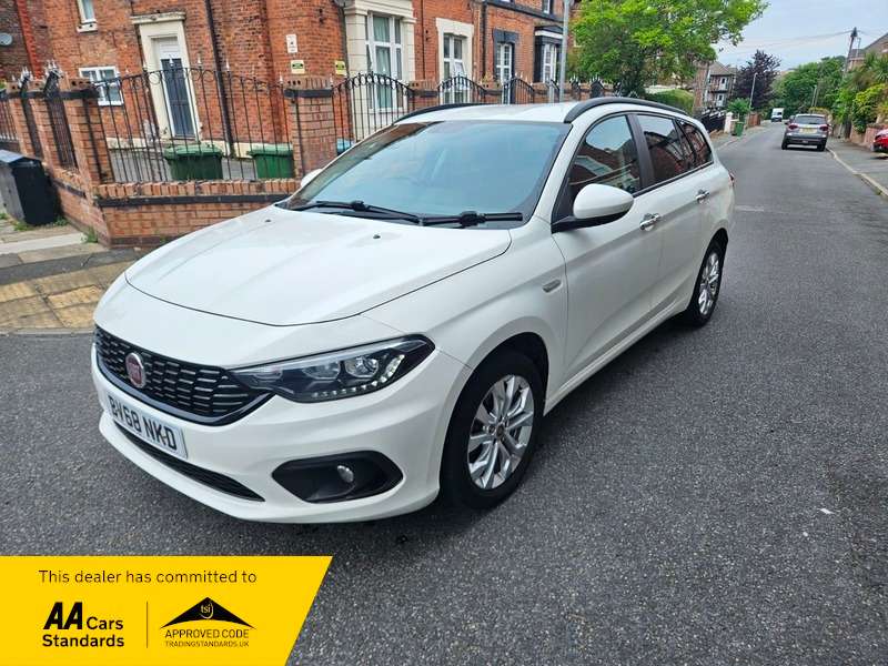 A 2018 FIAT TIPO 1.4 T-JET EASY PLUS A 2018 FIAT TIPO 1.4 T-JET EASY PLUS
