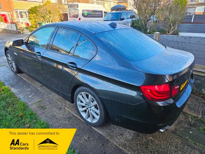 A 2013 BMW 5 SERIES 520d SE A 2013 BMW 5 SERIES 520d SE