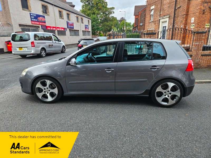 A 2005 VOLKSWAGEN GOLF GTI A 2005 VOLKSWAGEN GOLF GTI