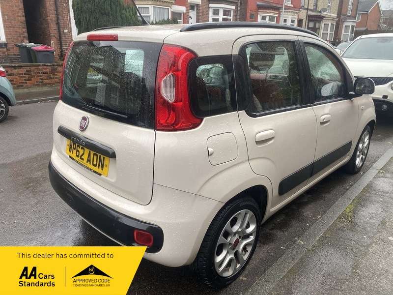 A 2012 FIAT PANDA LOUNGE A 2012 FIAT PANDA LOUNGE