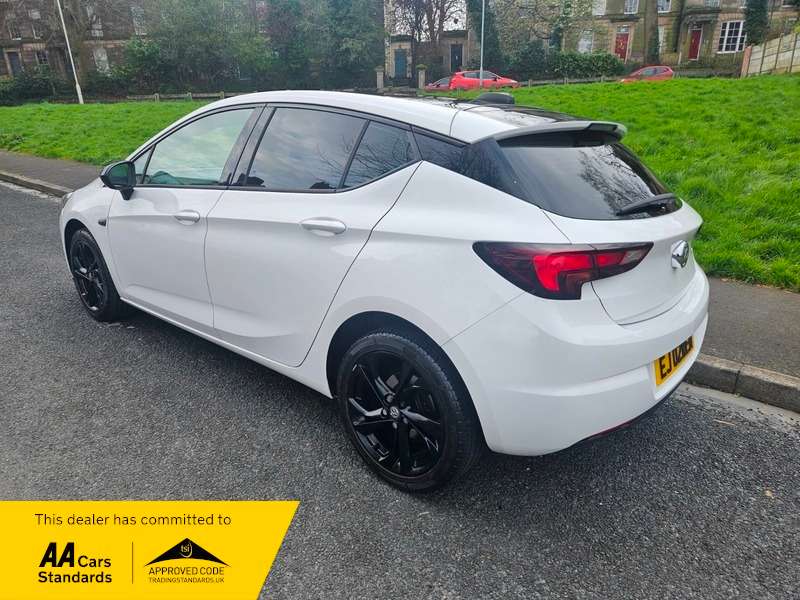 A 2016 VAUXHALL ASTRA 1.4T SRI A 2016 VAUXHALL ASTRA 1.4T SRI