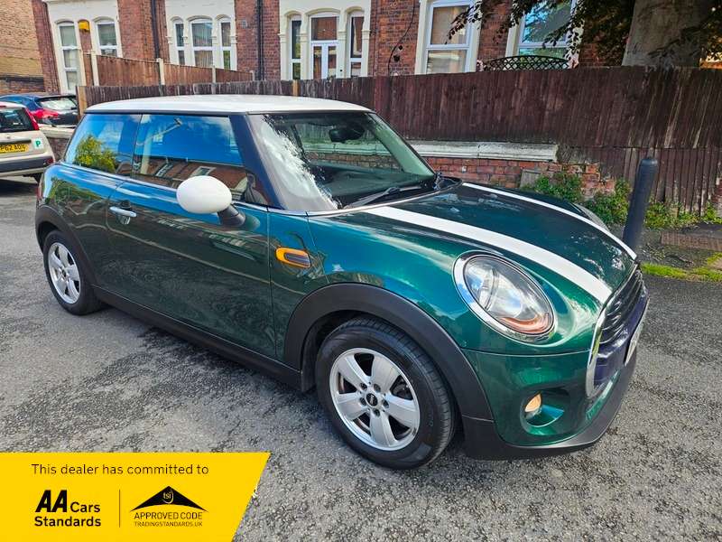 A 2017 MINI HATCH 1.5 COOPER A 2017 MINI HATCH 1.5 COOPER