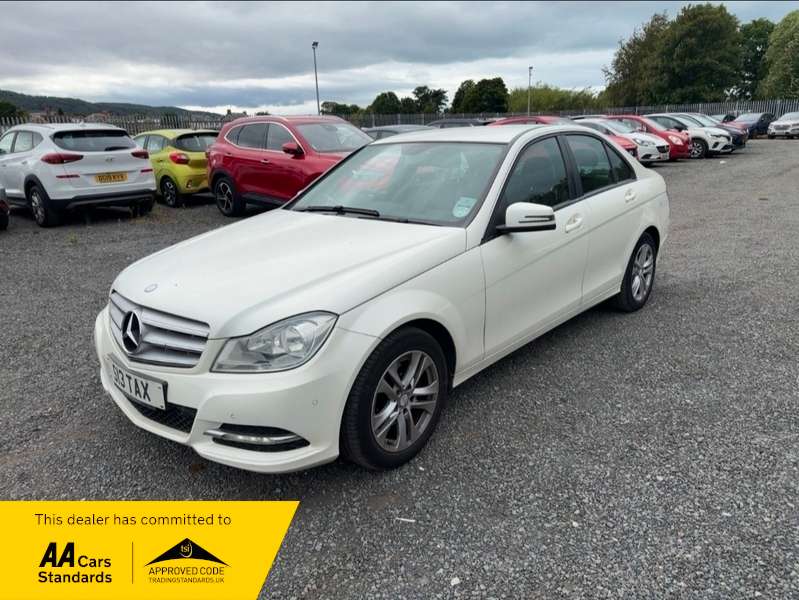 A 2013 MERCEDES C CLASS C220 CDI BLUEEFFICIENCY EXECUTIVE SE A 2013 MERCEDES C CLASS C220 CDI BLUEEFFICIENCY EXECUTIVE SE