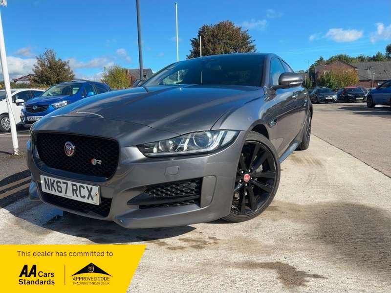 A 2018 JAGUAR XE R-SPORT 250 AUTOMATIC A 2018 JAGUAR XE R-SPORT 250 AUTOMATIC