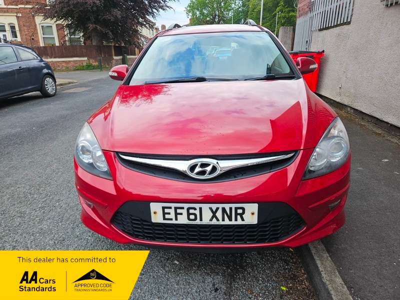 A 2012 HYUNDAI I30 CRDI COMFORT A 2012 HYUNDAI I30 CRDI COMFORT