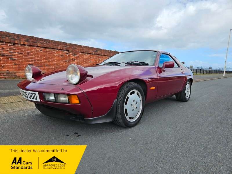 A 1986 PORSCHE 928 S2 4.7 86.5 A 1986 PORSCHE 928 S2 4.7 86.5