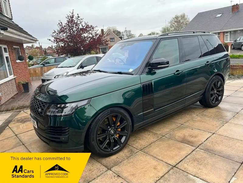 A 2017 LAND ROVER RANGE ROVER V8 AUTOBIOGRAPHY A 2017 LAND ROVER RANGE ROVER V8 AUTOBIOGRAPHY