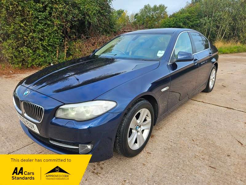A 2012 BMW 5 SERIES 520d EFFICIENTDYNAMICS A 2012 BMW 5 SERIES 520d EFFICIENTDYNAMICS
