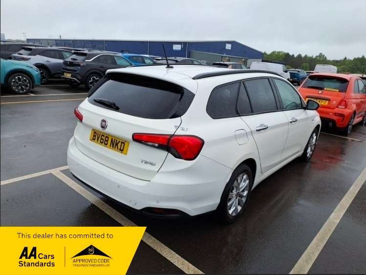 A 2018 FIAT TIPO 1.4 T-JET EASY PLUS A 2018 FIAT TIPO 1.4 T-JET EASY PLUS