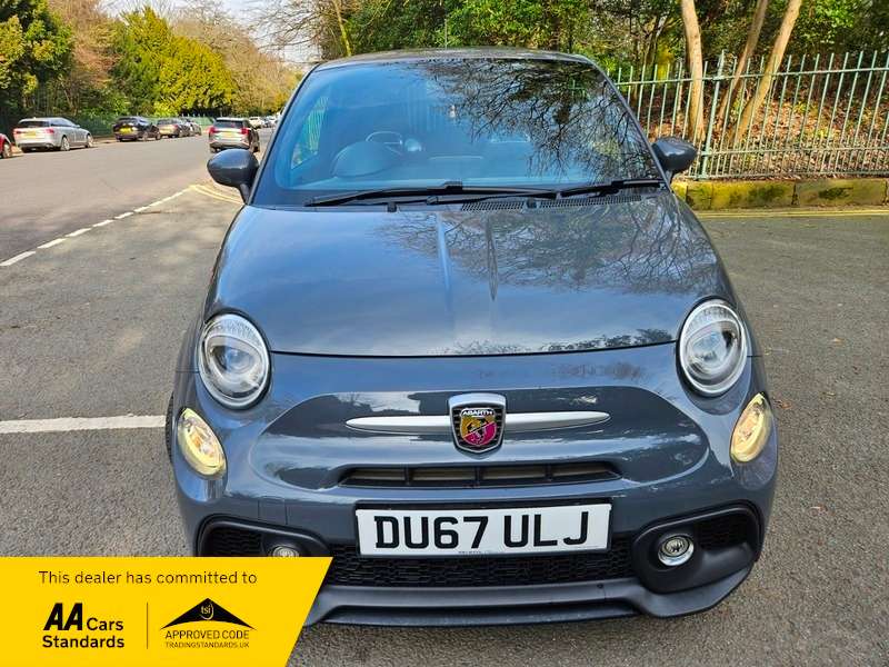 A 2017 ABARTH 500 595 A 2017 ABARTH 500 595