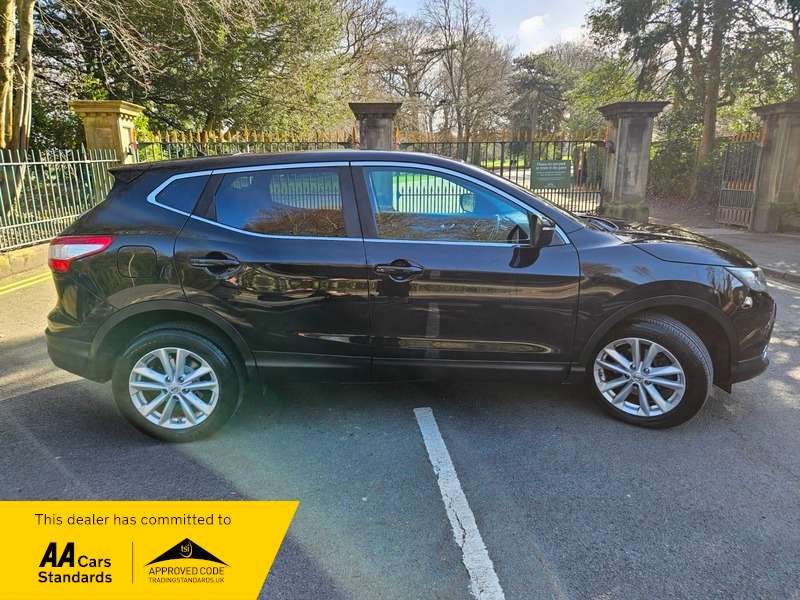 A 2014 NISSAN QASHQAI 1.5 DCI ACENTA PREMIUM A 2014 NISSAN QASHQAI 1.5 DCI ACENTA PREMIUM