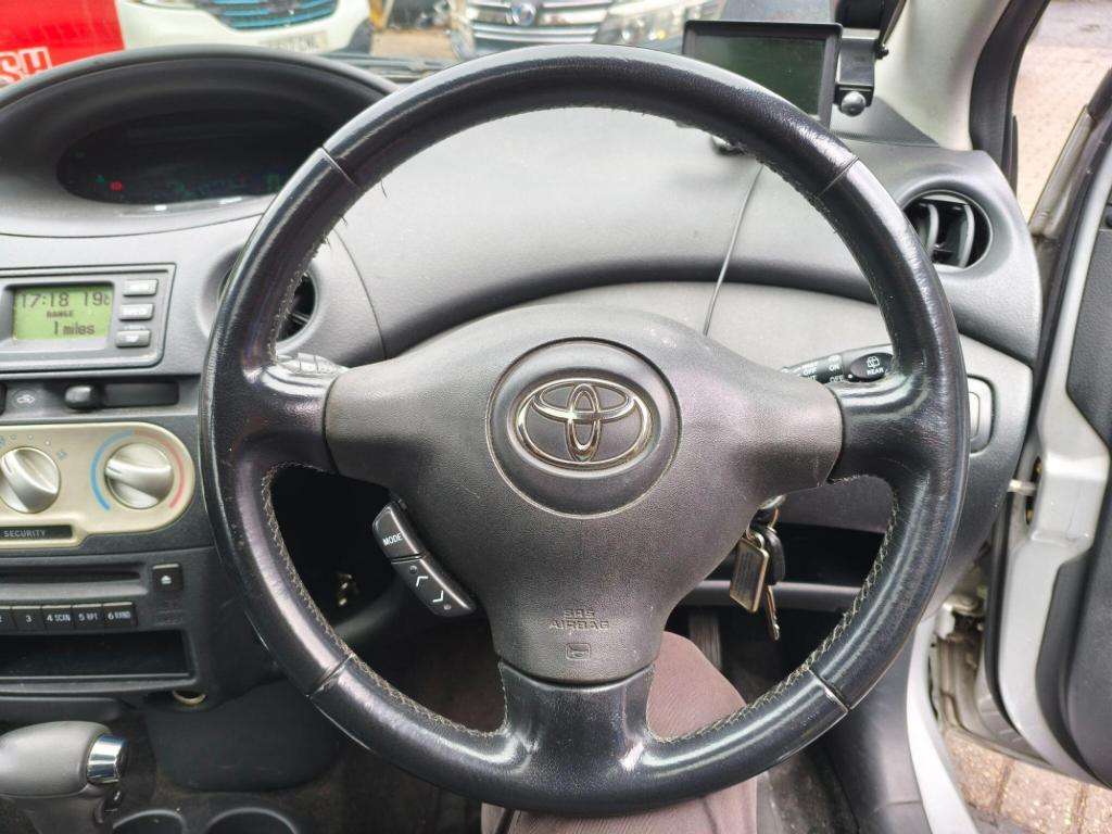 2003 TOYOTA YARIS 2003 TOYOTA YARIS