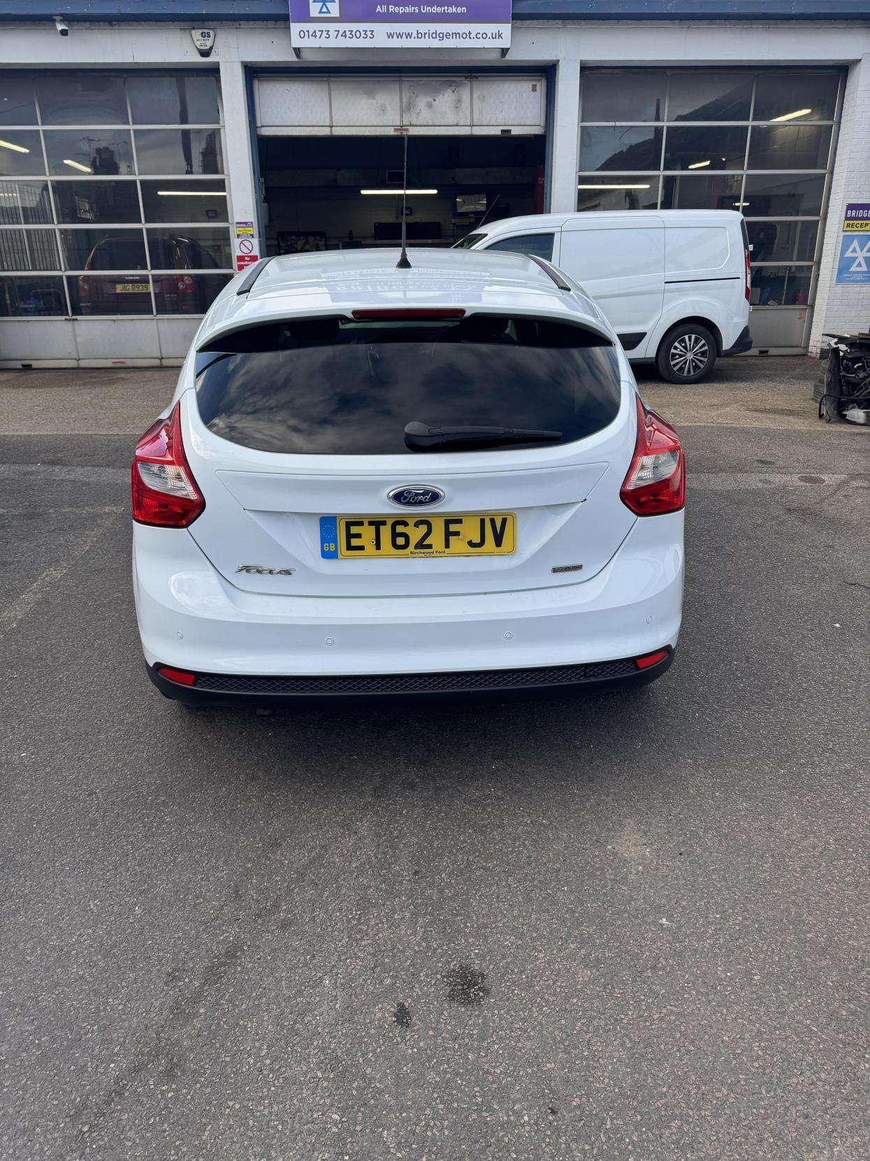 A 2013 FORD FOCUS 1.0T EcoBoost Titanium Hatchback 5dr Petrol Manual Euro 5 (s/s) (125 ps) A 2013 FORD FOCUS 1.0T EcoBoost Titanium Hatchback 5dr Petrol Manual Euro 5 (s/s) (125 ps)