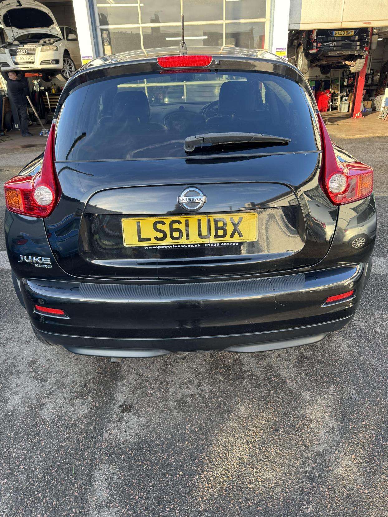 A 2011 NISSAN JUKE 1.6 Kuro SUV 5dr Petrol Manual Euro 5 (117 ps) A 2011 NISSAN JUKE 1.6 Kuro SUV 5dr Petrol Manual Euro 5 (117 ps)