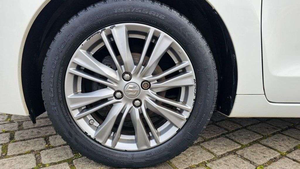 2016 SUZUKI BALENO 2016 SUZUKI BALENO