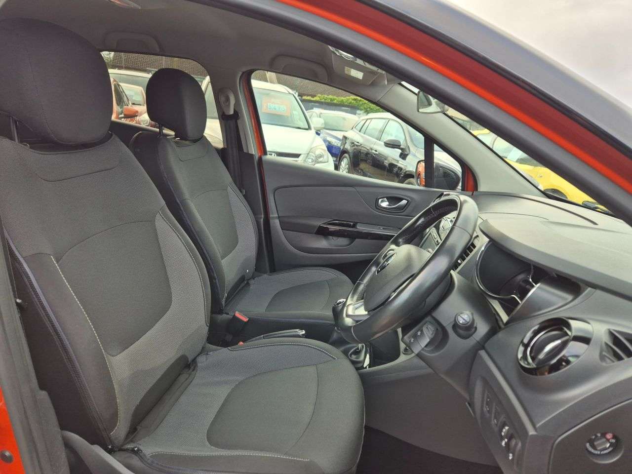 2017 RENAULT CAPTUR 2017 RENAULT CAPTUR