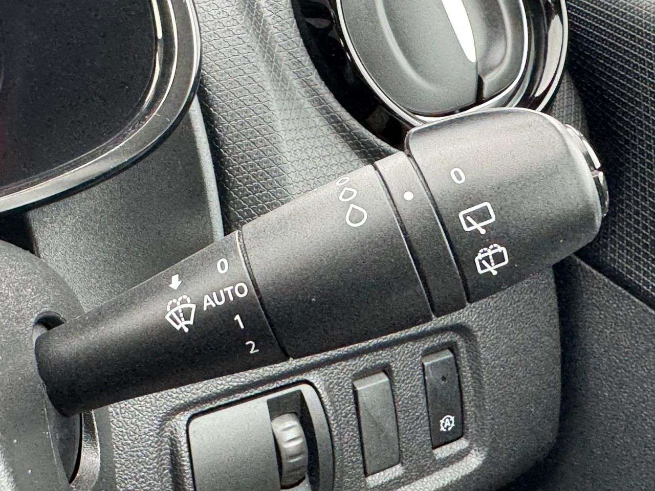 2017 RENAULT CLIO 2017 RENAULT CLIO