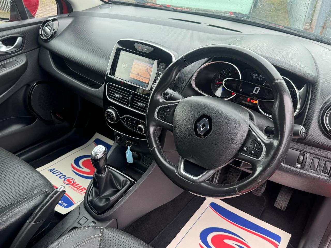 2017 RENAULT CLIO 2017 RENAULT CLIO