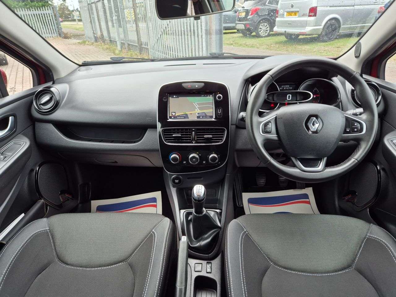 2017 RENAULT CLIO 2017 RENAULT CLIO