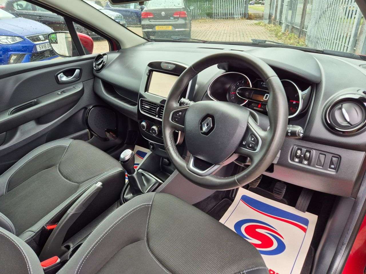 2017 RENAULT CLIO 2017 RENAULT CLIO