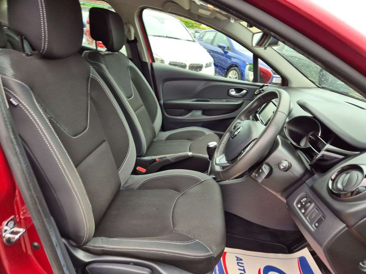 2017 RENAULT CLIO 2017 RENAULT CLIO