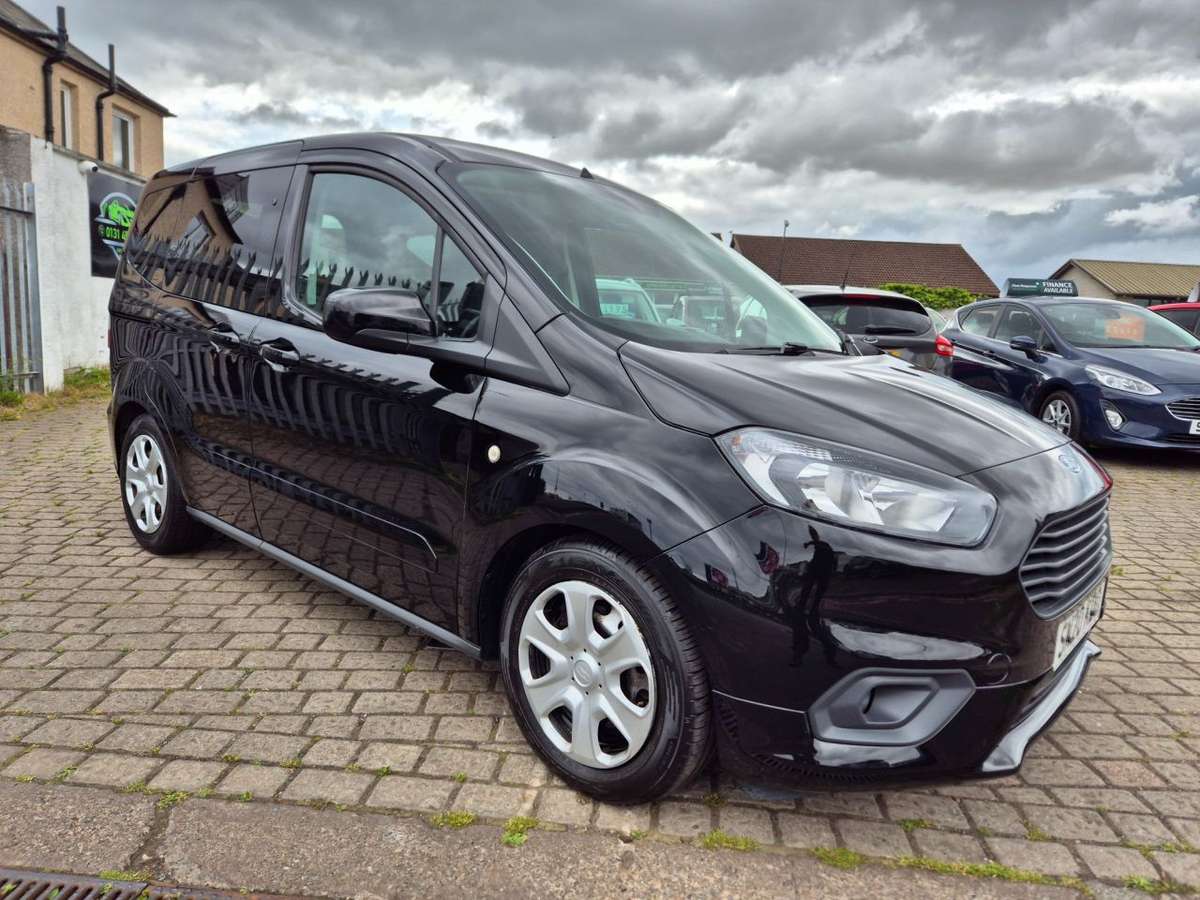 Check out this Ford Tourneo Courier 2020 Diesel Manual