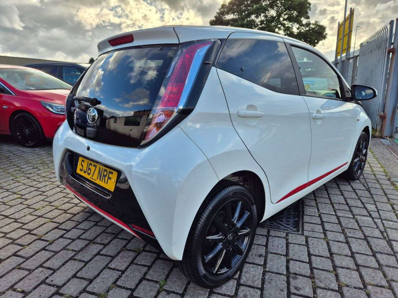 2017 TOYOTA AYGO 2017 TOYOTA AYGO