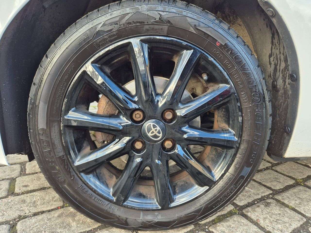 2017 TOYOTA AYGO 2017 TOYOTA AYGO