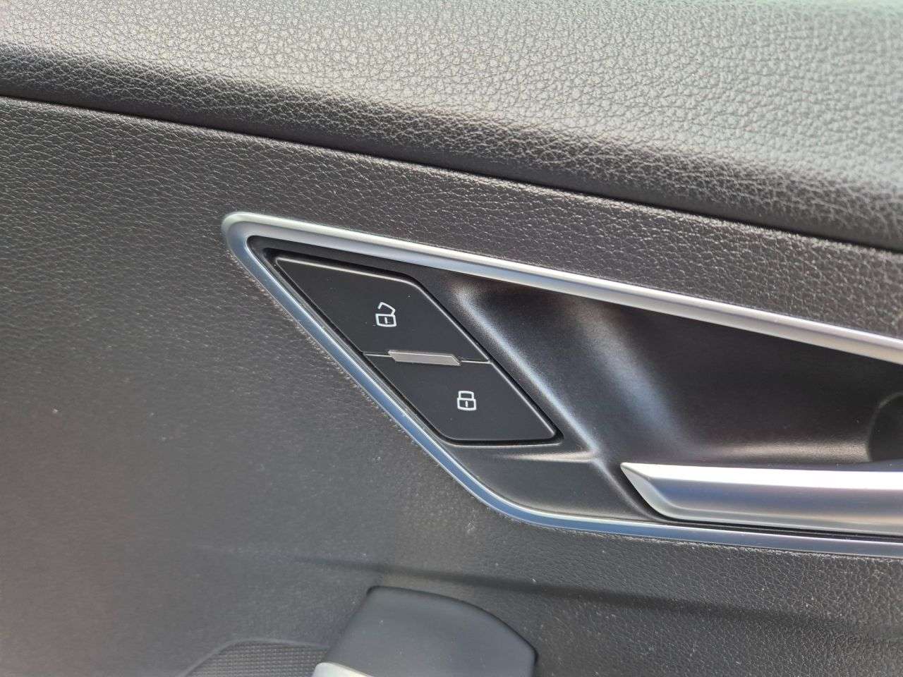 2017 AUDI Q2 2017 AUDI Q2