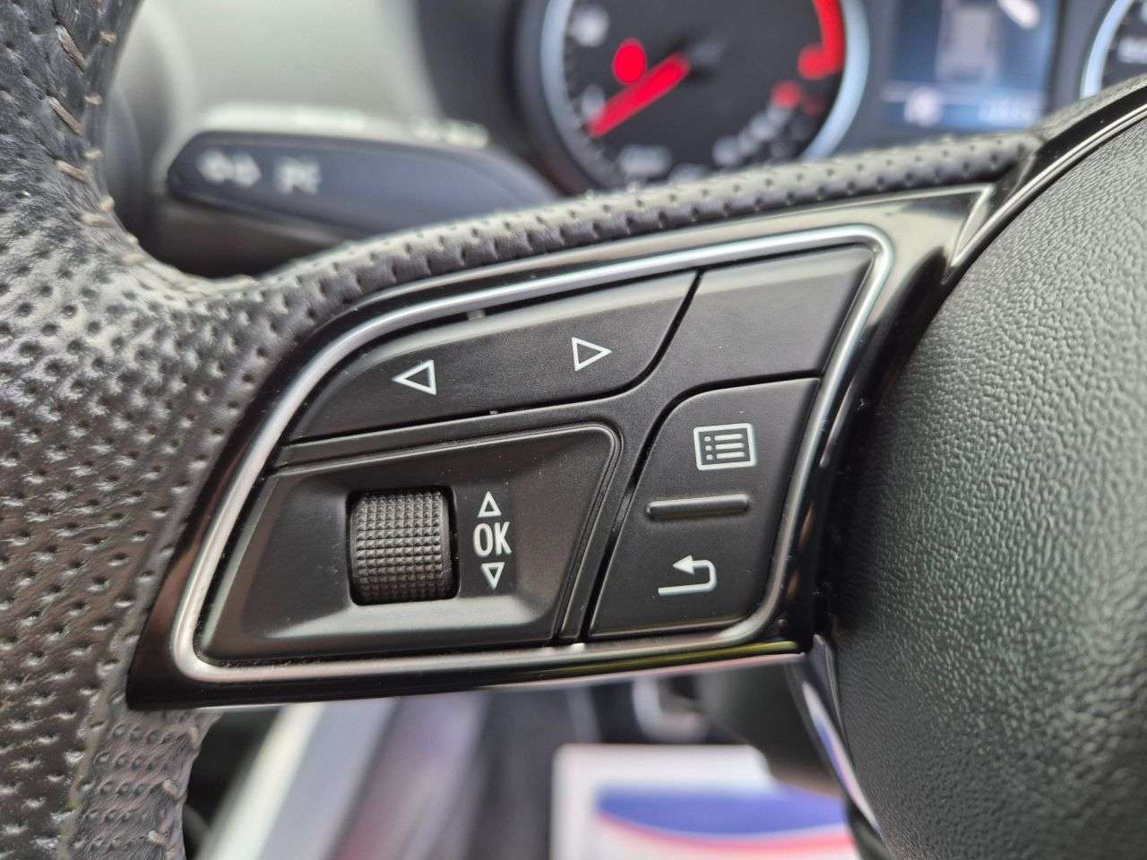 2017 AUDI Q2 2017 AUDI Q2