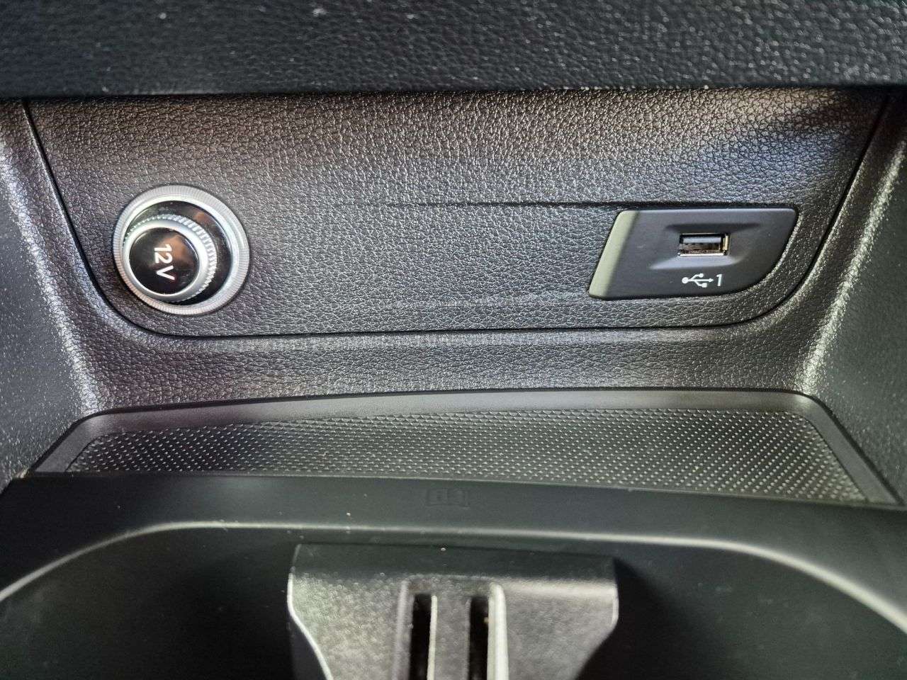 2017 AUDI Q2 2017 AUDI Q2