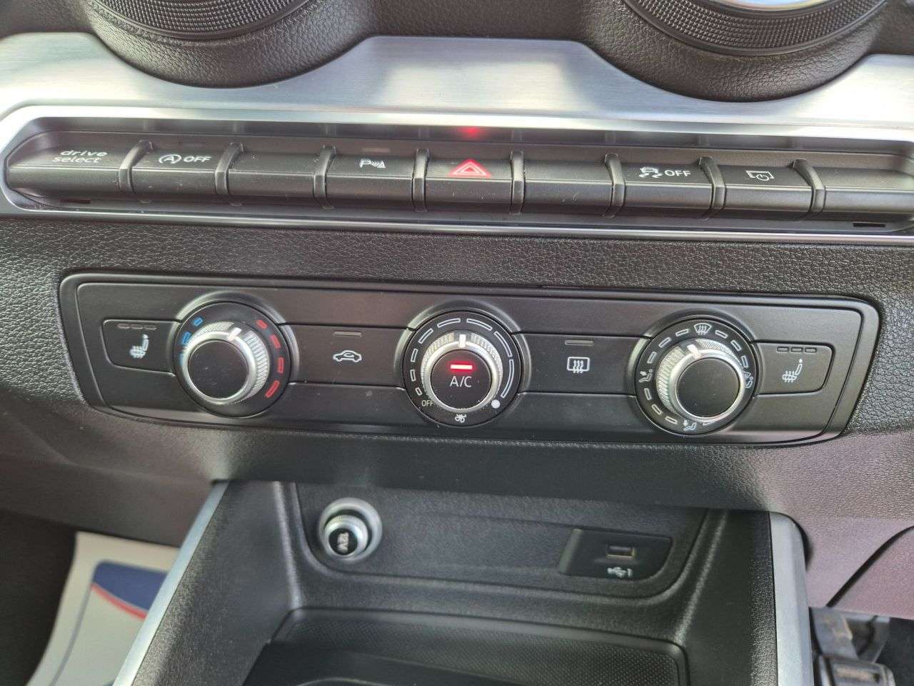 2017 AUDI Q2 2017 AUDI Q2