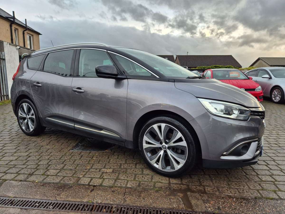 Check out this Renault Grand Scenic 2016 Diesel Manual