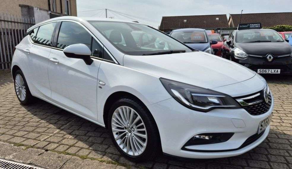 A 2016 VAUXHALL ASTRA 1.4i Turbo Elite Nav Hatchback 5dr Petrol Manual Euro 6 (150 ps) A 2016 VAUXHALL ASTRA 1.4i Turbo Elite Nav Hatchback 5dr Petrol Manual Euro 6 (150 ps)